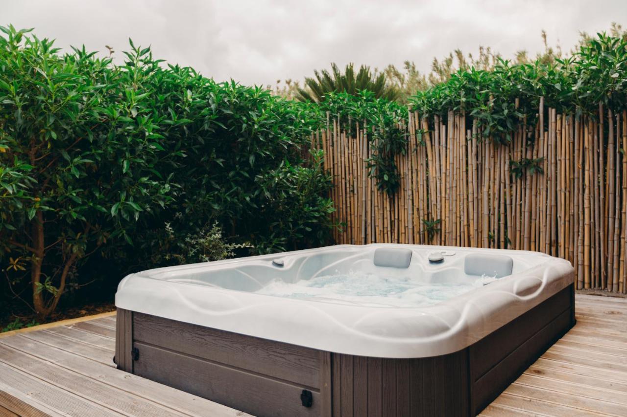 Deluxe Villa mit 2 Schlafzimmern, seitlichem Meerblick und privatem Whirlpool